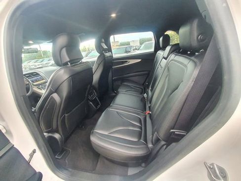 Used 2019 Lincoln Nautilus Standard image 26