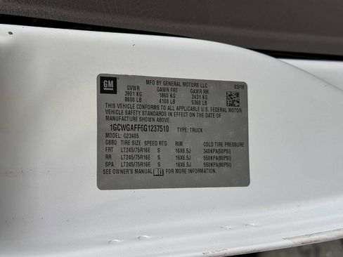 Used 2016 Chevrolet Express 2500 RWD image 19