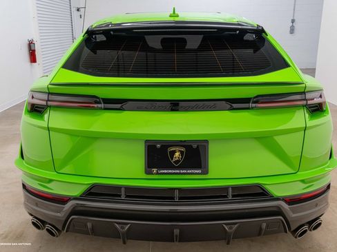 Used 2024 Lamborghini Urus Performante AWD/4WD image 16