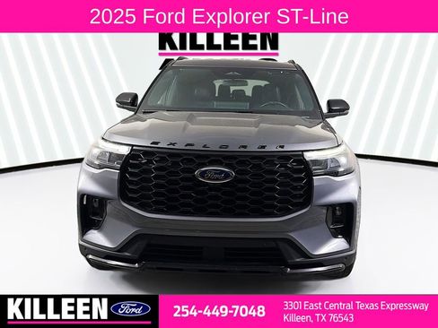 Used 2025 Ford Explorer ST-Line w/ ST-Line Street Pack AWD/4WD image 2