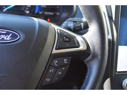 Used 2023 Ford Edge SEL image 19