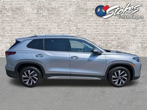 Certified 2025 Volkswagen Tiguan S FWD image 3