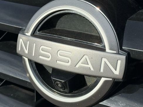 Used 2024 Nissan Armada SL image 9