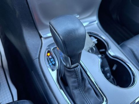 Used 2019 Jeep Grand Cherokee Limited w/ Luxury Group II image 18