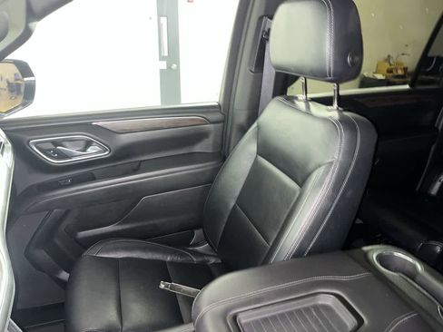 Used 2023 Chevrolet Suburban LS image 18