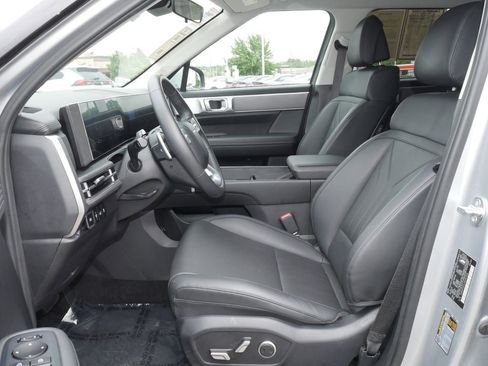 Used 2025 Hyundai Santa Fe SEL FWD image 39