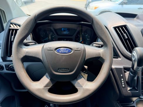 Used 2015 Ford Transit 250 130 Low Roof RWD image 25