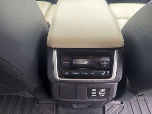 Used 2023 Subaru Ascent Limited AWD/4WD image 29