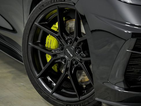 Used 2022 Chevrolet Corvette Stingray Premium Conv w/ Z51 Performance Package RWD image 3