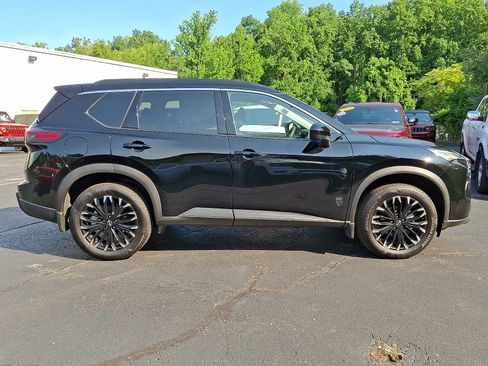 Used 2026 Nissan Rogue Dark Armor AWD/4WD image 7