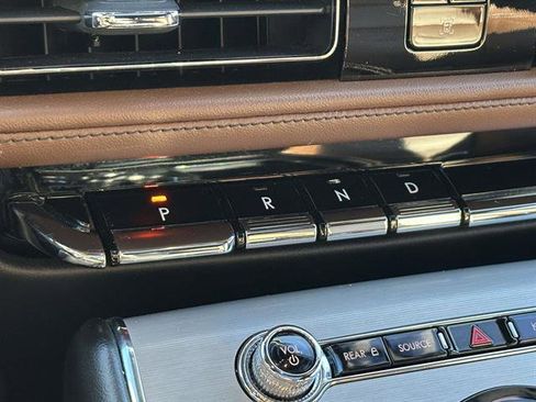 Used 2023 Lincoln Aviator Reserve w/ Equipment Group 201A image 20