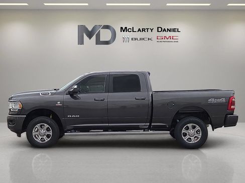 Used 2020 RAM 2500 Big Horn w/ Level 2 Equipment Group AWD/4WD image 2