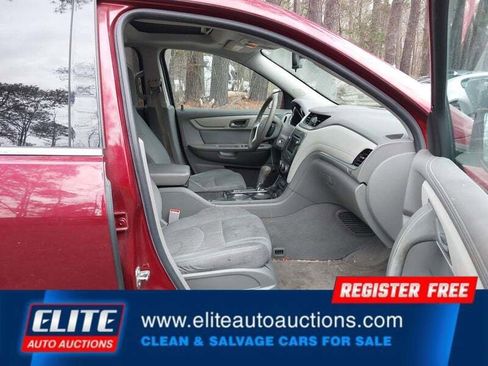 Used 2016 Chevrolet Traverse LT w/ Traveler's Package image 9