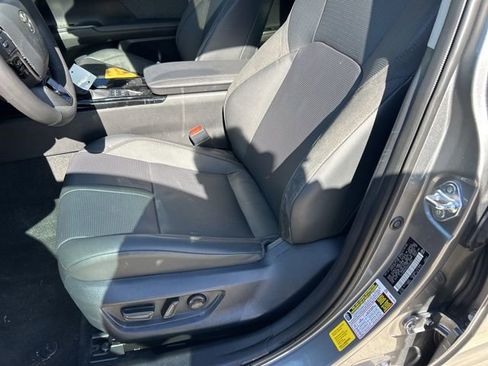 Used 2025 Toyota Camry XLE w/ Premium Plus Package image 11