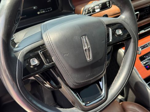 Used 2022 Lincoln Aviator Reserve w/ Equipment Group 201A RWD image 10