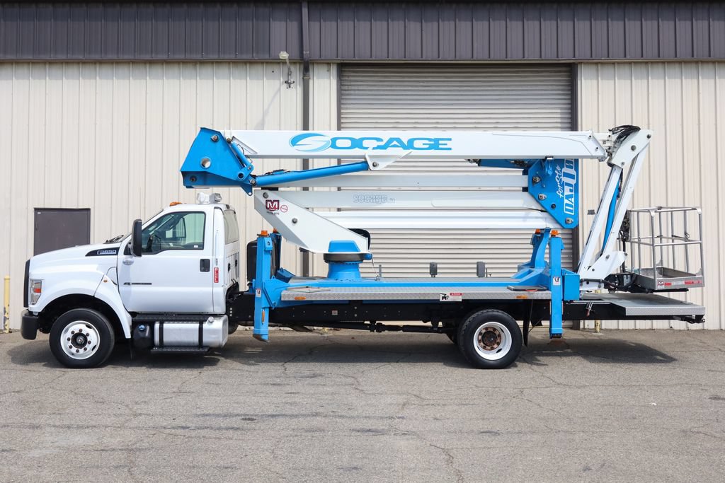 Used 2019 Ford F650 2WD Regular Cab Super Duty image 4