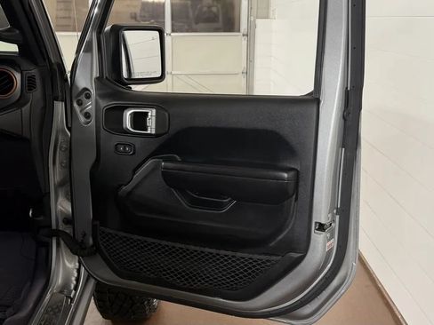 Used 2021 Jeep Gladiator Mojave AWD/4WD image 37