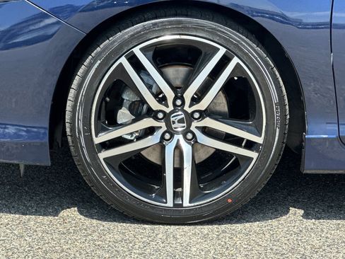 Used 2017 Honda Accord Sport image 23