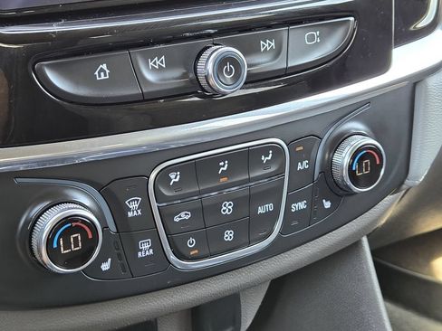 Used 2020 Chevrolet Traverse LT AWD/4WD image 13