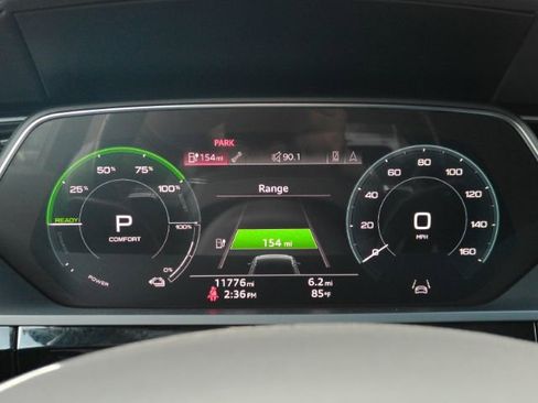 Used 2021 Audi e-tron Premium w/ Convenience Plus Package AWD/4WD image 40
