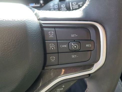 Used 2023 Jeep Wagoneer Base w/ Convenience Group I image 12