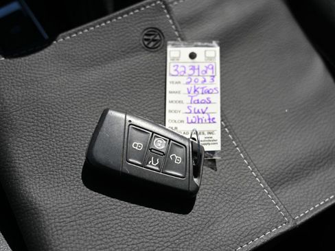 Used 2023 Volkswagen Taos SE image 31