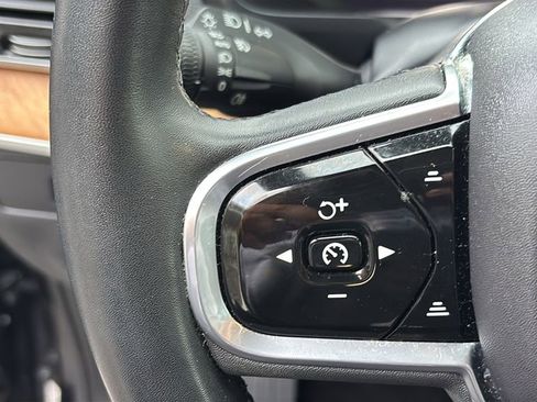 Certified 2023 Volvo XC90 B6 Plus AWD/4WD image 16