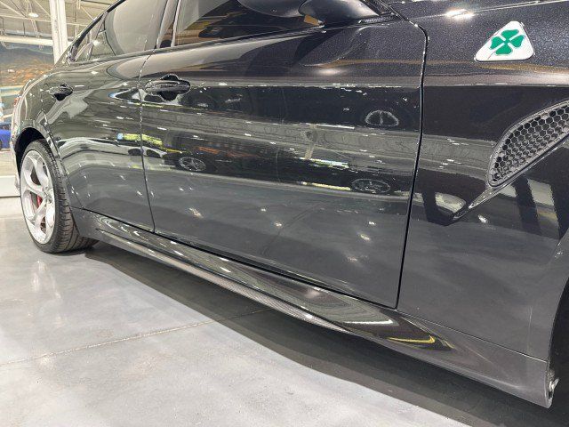 Used 2018 Alfa Romeo Giulia Quadrifoglio w/ Driver Assist Dynamic Package RWD image 19