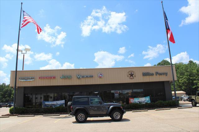 Certified 2025 Jeep Wrangler Rubicon w/ Convenience Group AWD/4WD image 5