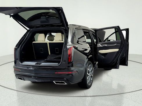 Certified 2023 Cadillac XT6 Sport w/ Technology Package AWD/4WD image 12