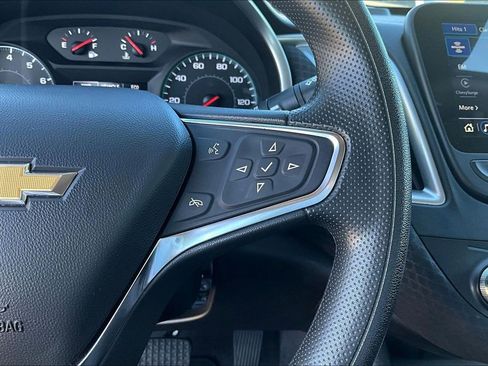 Used 2024 Chevrolet Malibu LT image 12