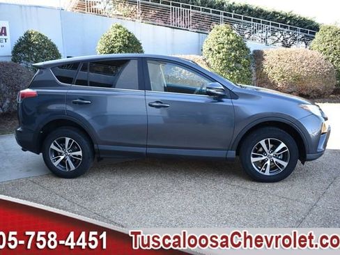 Used 2018 Toyota RAV4 XLE image 11