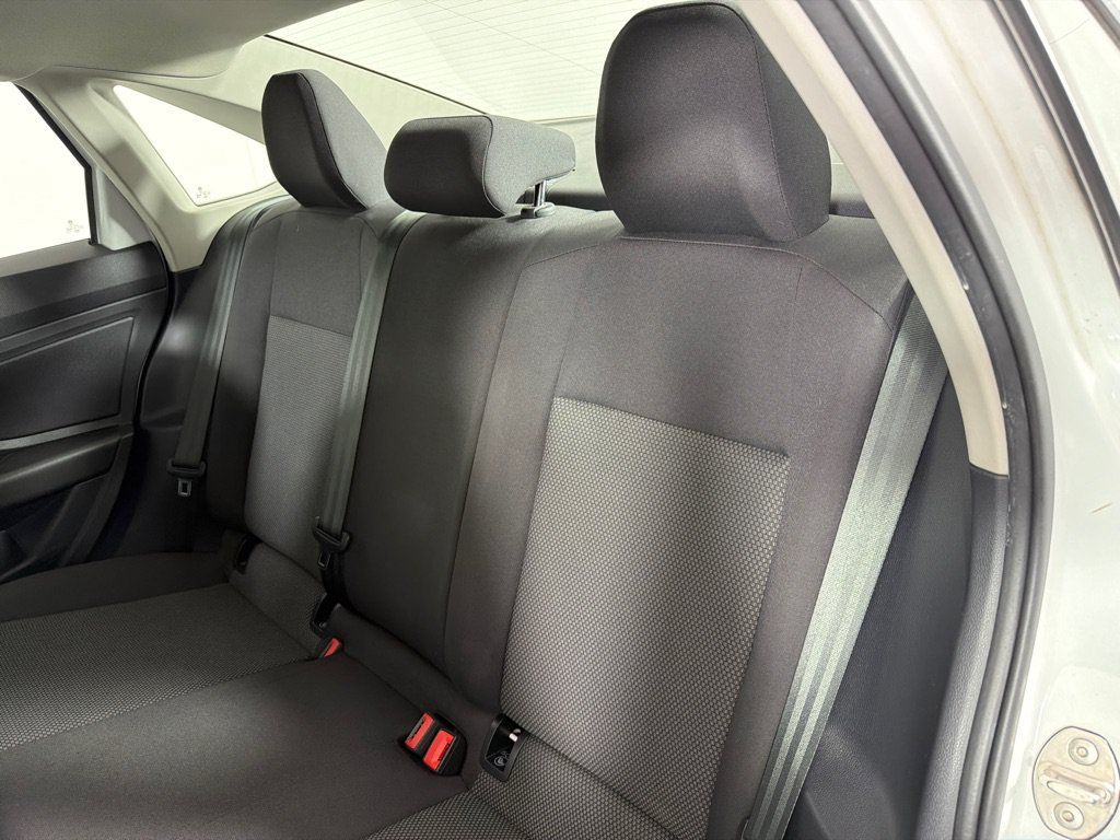 Used 2019 Volkswagen Jetta SE FWD image 19