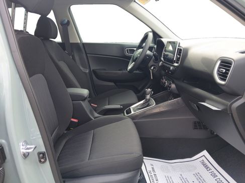 New 2026 Hyundai Venue SE image 15