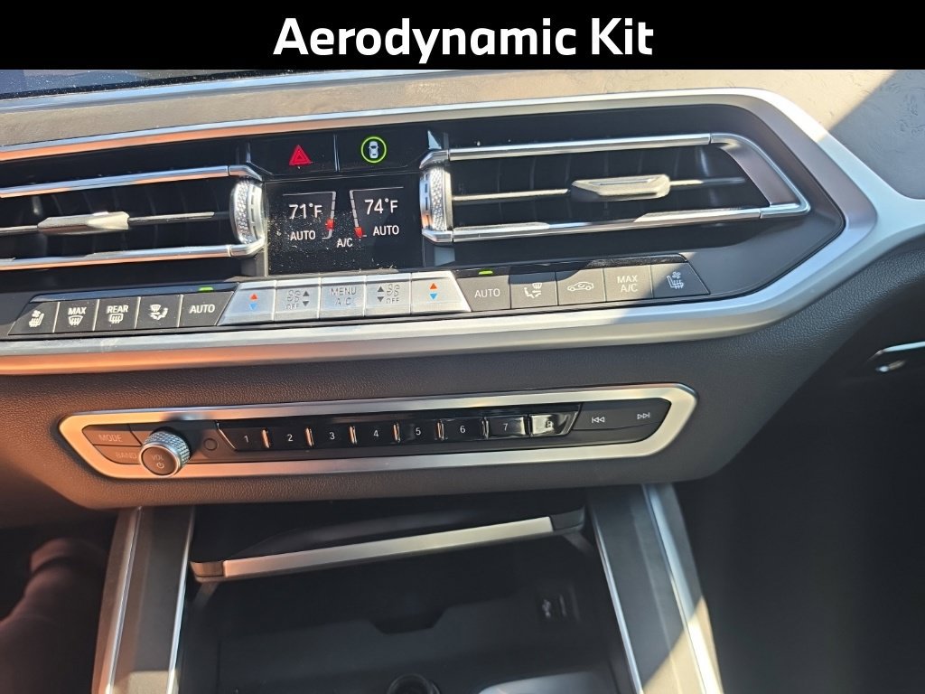 Used 2022 BMW X7 xDrive40i w/ M Sport Package AWD/4WD image 19