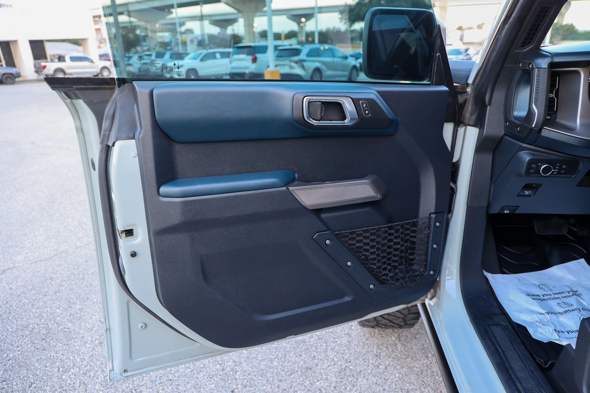 Used 2022 Ford Bronco Outer Banks AWD/4WD image 32