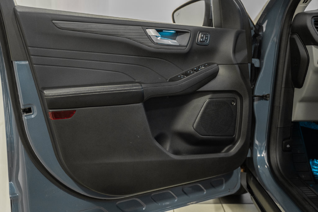 Used 2024 Ford Escape SE w/ PHEV Premium Package FWD image 28