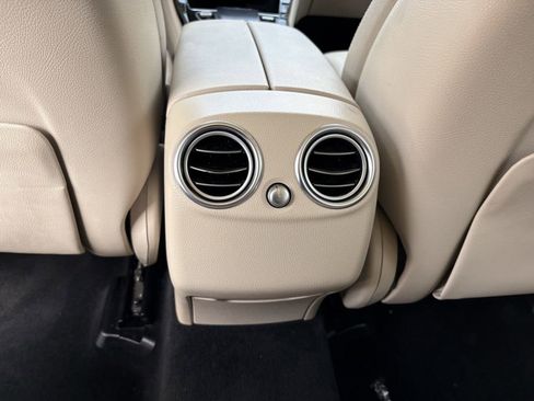 Used 2020 Mercedes-Benz GLC 300 w/ Premium Package image 23