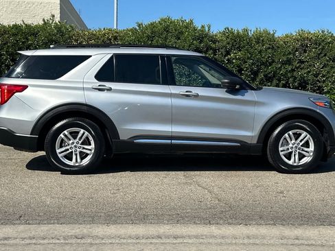 Used 2020 Ford Explorer XLT image 8