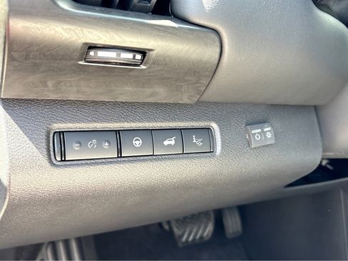 New 2026 Nissan Pathfinder Platinum image 15