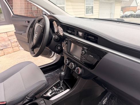 Used 2016 Toyota Corolla L FWD image 16