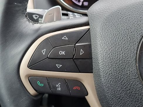 Used 2017 Jeep Grand Cherokee Laredo w/ Quick Order Package 23E image 17