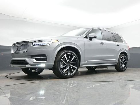 Used 2025 Volvo XC90 B6 Plus image 40