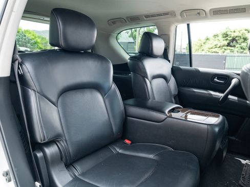 Used 2017 INFINITI QX80 4WD image 21