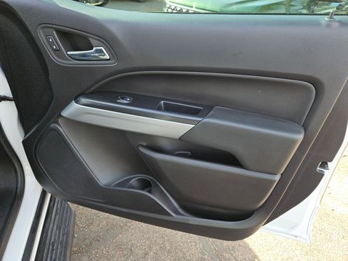 Used 2022 Chevrolet Colorado LT w/ Safety Package image 23