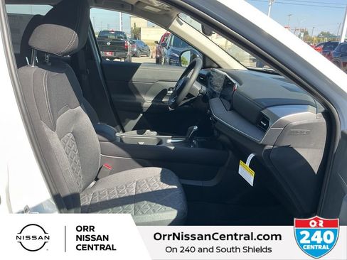 New 2026 Nissan Kicks SV image 11