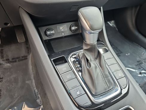 Used 2020 Hyundai Ioniq SEL FWD image 21