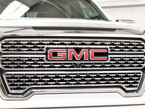 Used 2019 GMC Sierra 1500 Denali w/ Denali Ultimate Package image 9