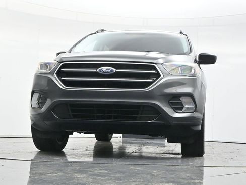 Used 2018 Ford Escape SE w/ SE Sport Appearance Package FWD image 43
