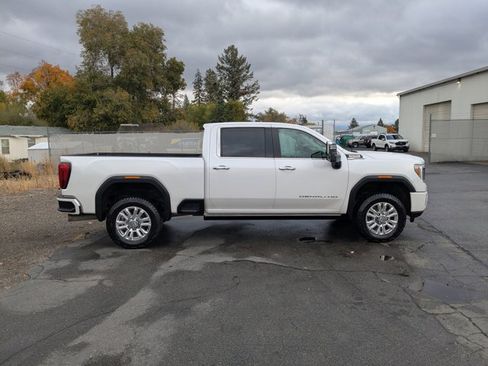 Used 2022 GMC Sierra 3500 Denali AWD/4WD image 4